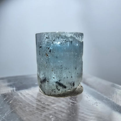 Seltener Aquamarin X mit Schörl Turmalin Erongo, Namibia 10*9*7mm