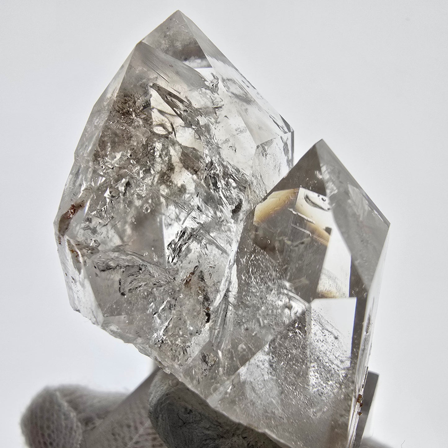 Sceptre de poche Saint-Valentin en quartz fumé fantôme squelette, Namibie, 47 x 33 x 29 mm 