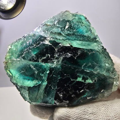 Grand cube de fluorite fantôme étagé, vert-brun, Okorusu, Namibie, 83 x 70 x 45 mm 