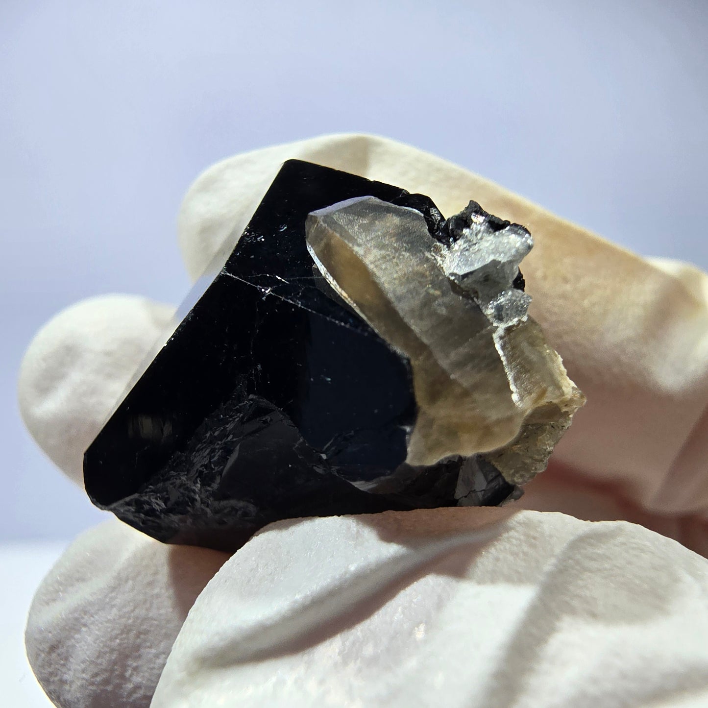 Sym. Tourmaline Schörl, quartz fumé, stade hyalite Erongo, Namibie 23*21*20mm 