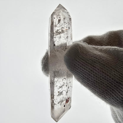 Sceptre de poche Saint-Valentin en quartz fumé fantôme lémurien, Namibie, 57 x 12 x 9 mm 