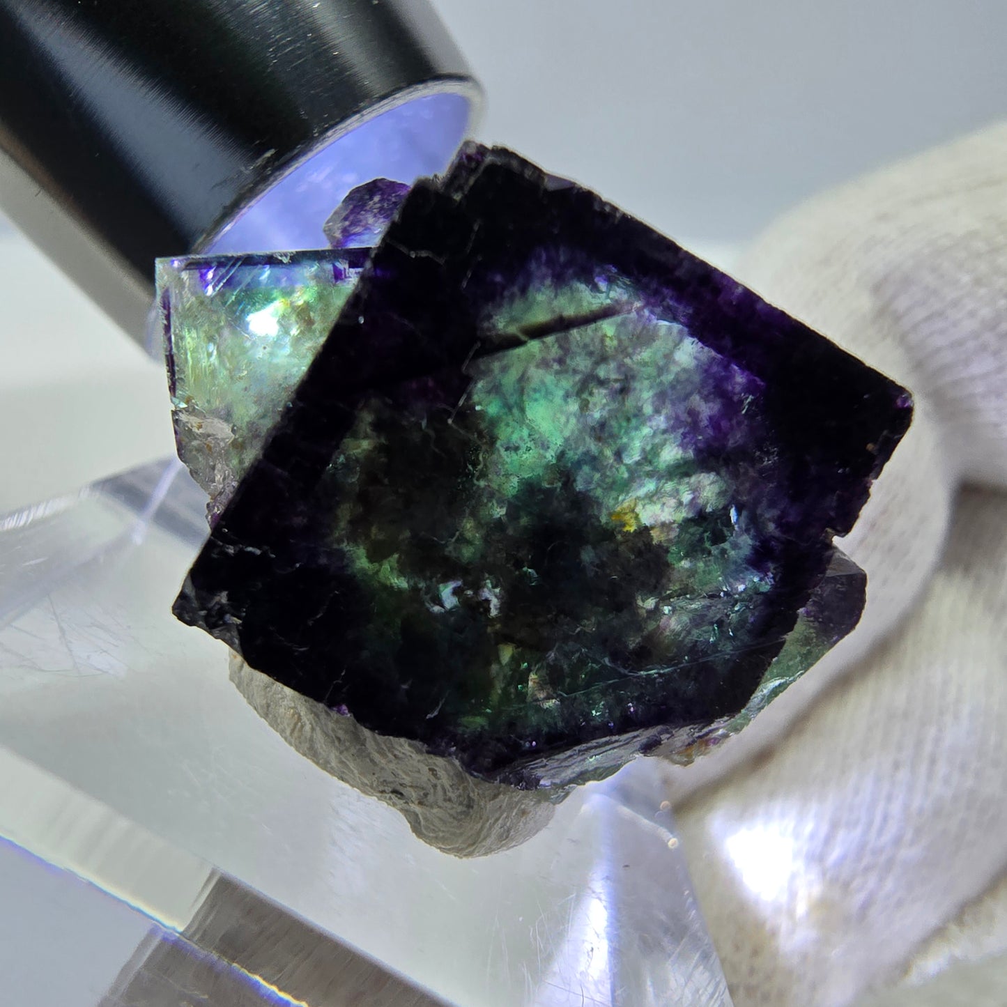 Spécimen rare de cube de fluorite fantôme, vert zonal et violet, Okorusu, Namibie, 28 x 16 x 18 mm 