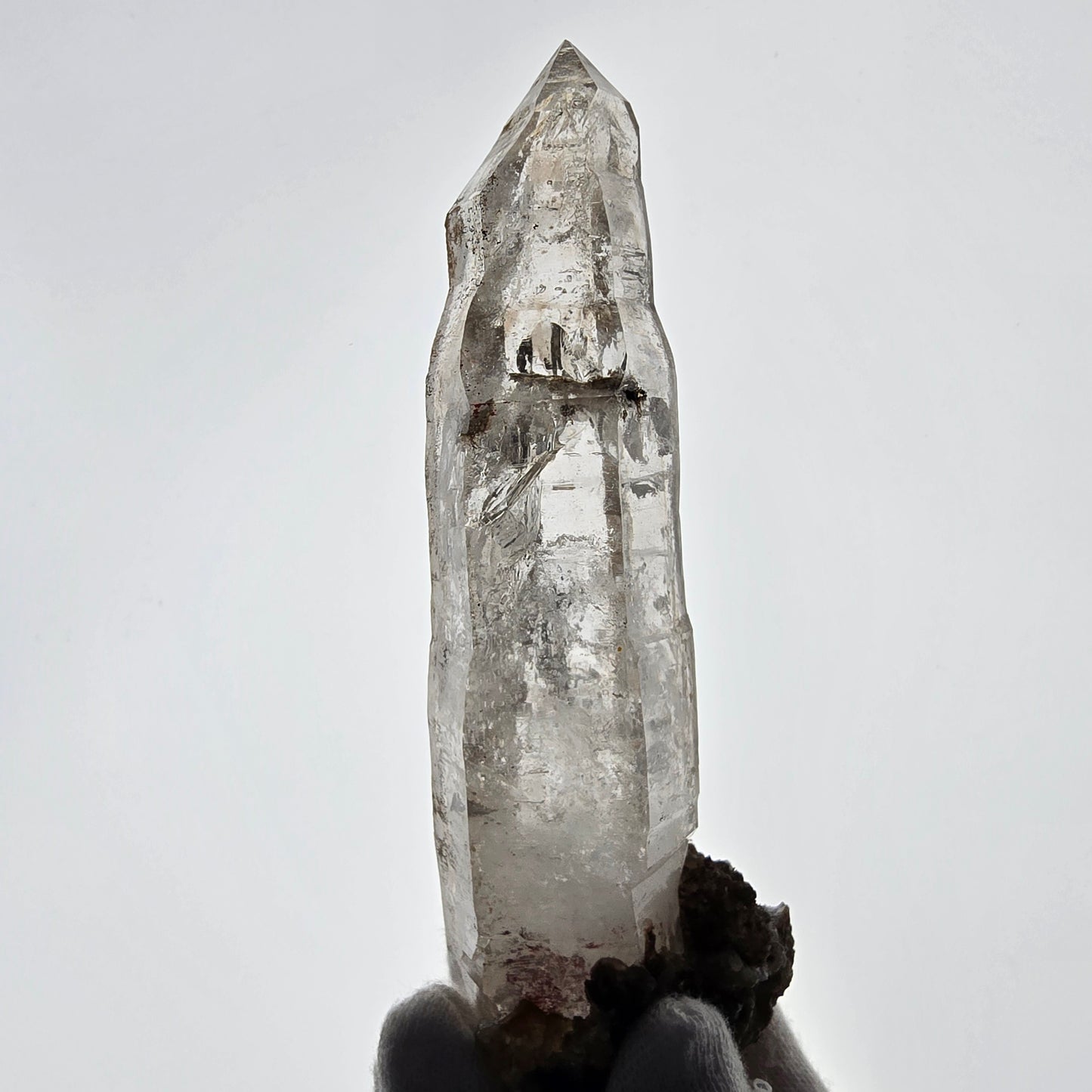 Quartz fumé squelette fantôme lémurien DT, calcite UV Valentine Pocket, Namibie 133 x 46 x 36 mm 