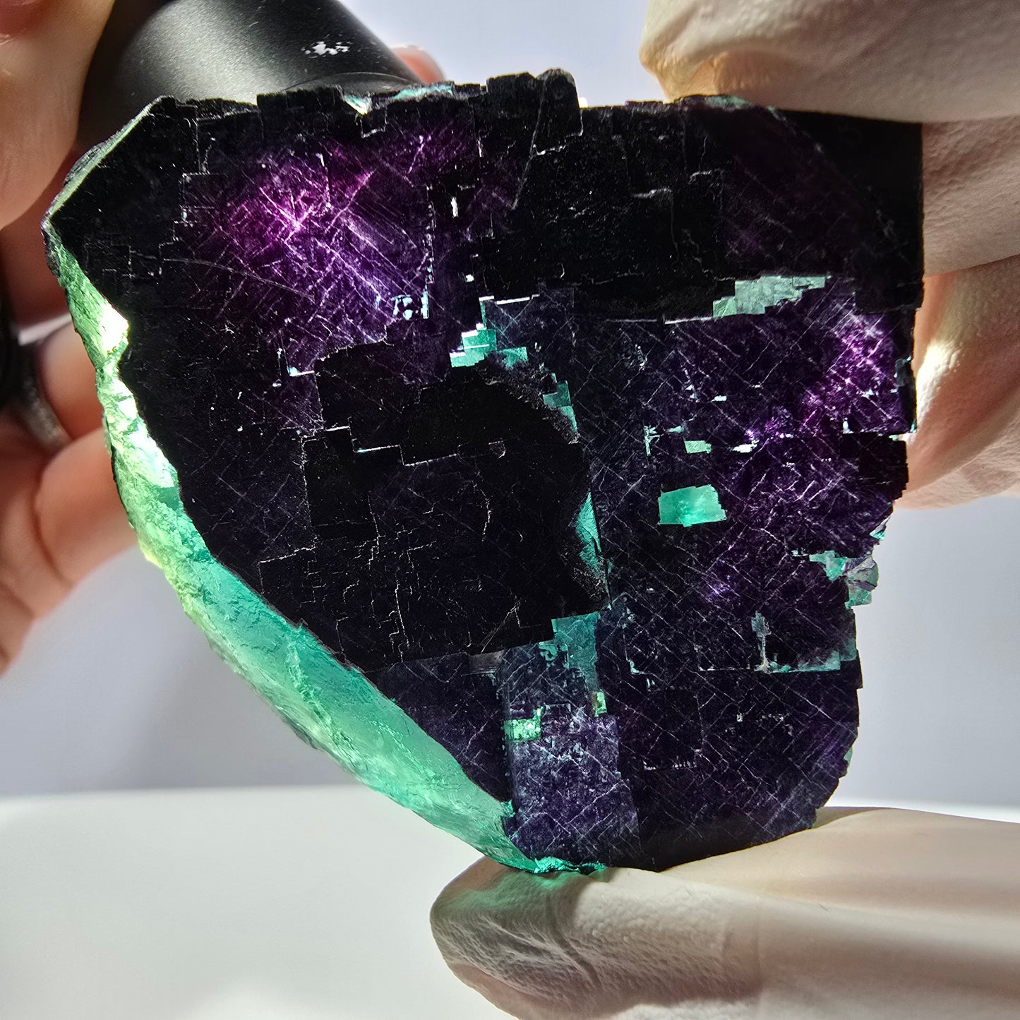 Spécimen de cube de fluorite fantôme vert violet zonal 11:11 Angel Pocket, Namibie 56*48*19mm 