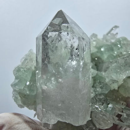 Spécimen de quartz clair, de préhnite et de calcite Streep Mine, Goboboseb, Namibie 49*38*23 mm 