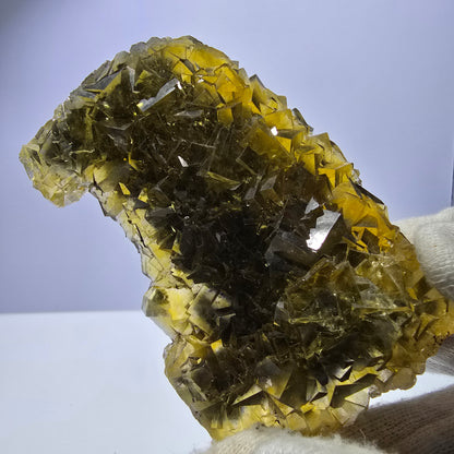 Grand spécimen de cube de fluorite fantôme, poche jaune miel, Okorusu, Namibie, 86 x 64 x 28 mm 