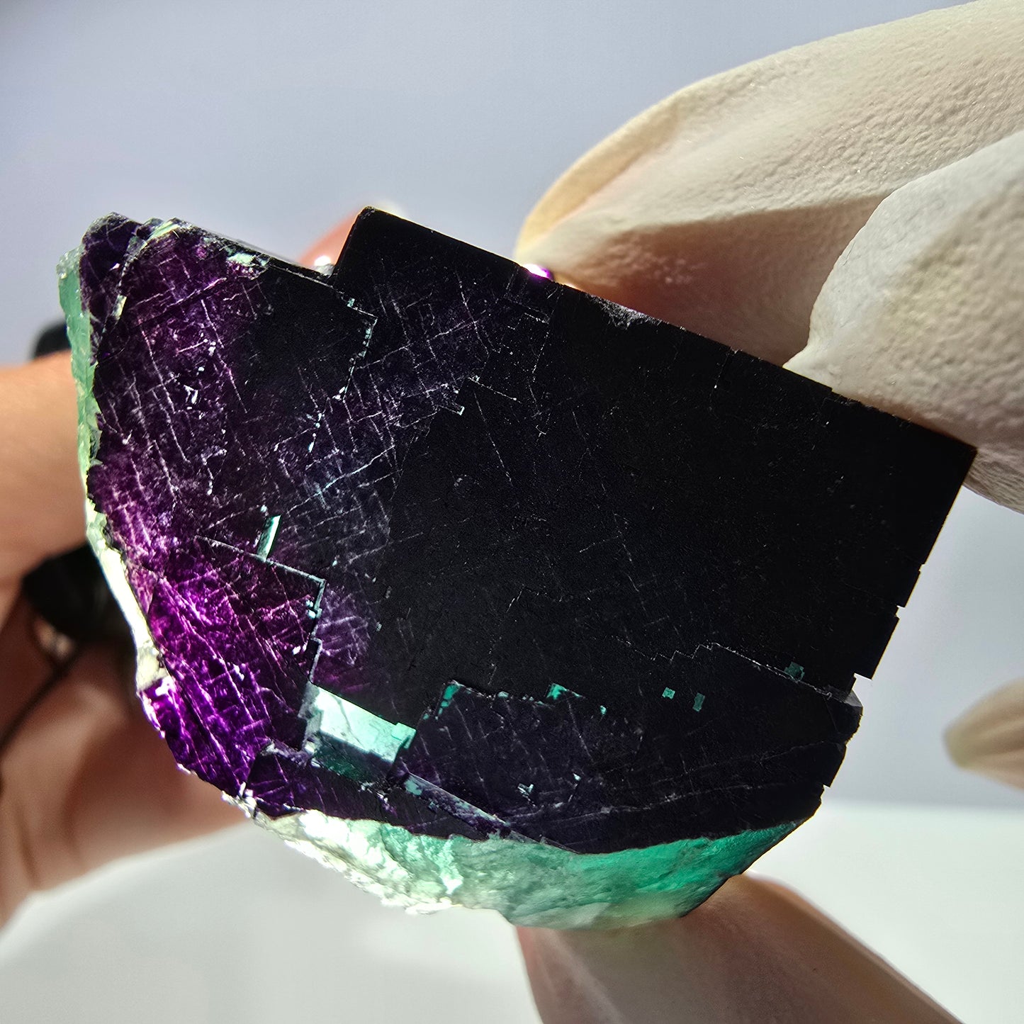 Spécimen de cube de fluorite fantôme vert violet zonal 11:11 Angel Pocket, Namibie 61*40*33mm 