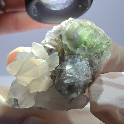 Rare cube de fluorite fantôme, spécimen de quartz vert violet Okorusu Namibie 38 x 27 x 24 mm 