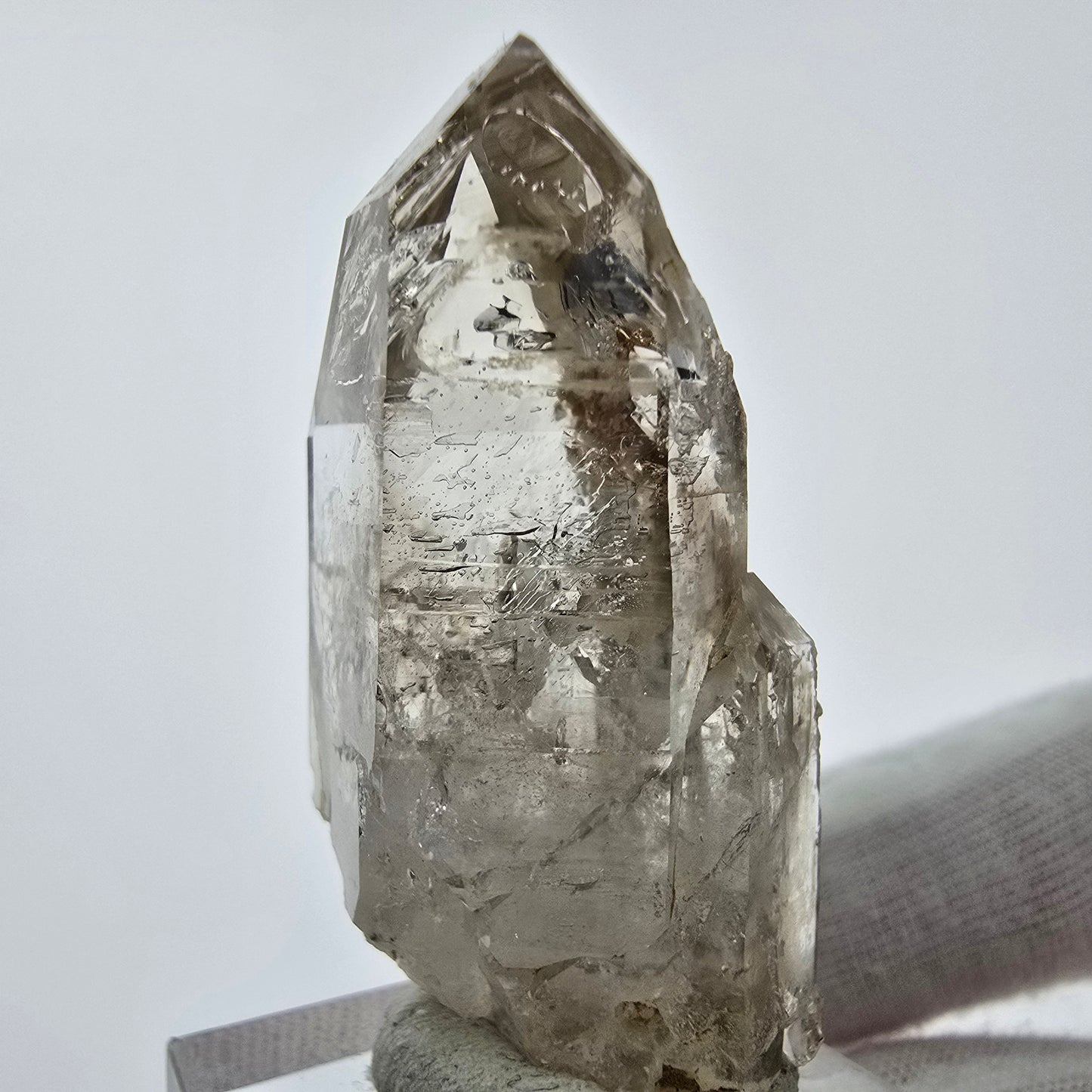 Enhydro Phantom Rauchquarz Zepter Spitze 2x Blase Goboboseb, Namibia 44*21*16mm