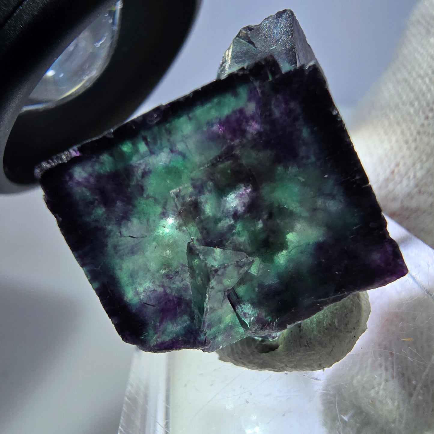 Rare spécimen de cube de fluorite fantôme, vert zonal et violet, Okorusu, Namibie, 30 x 23 x 19 mm 