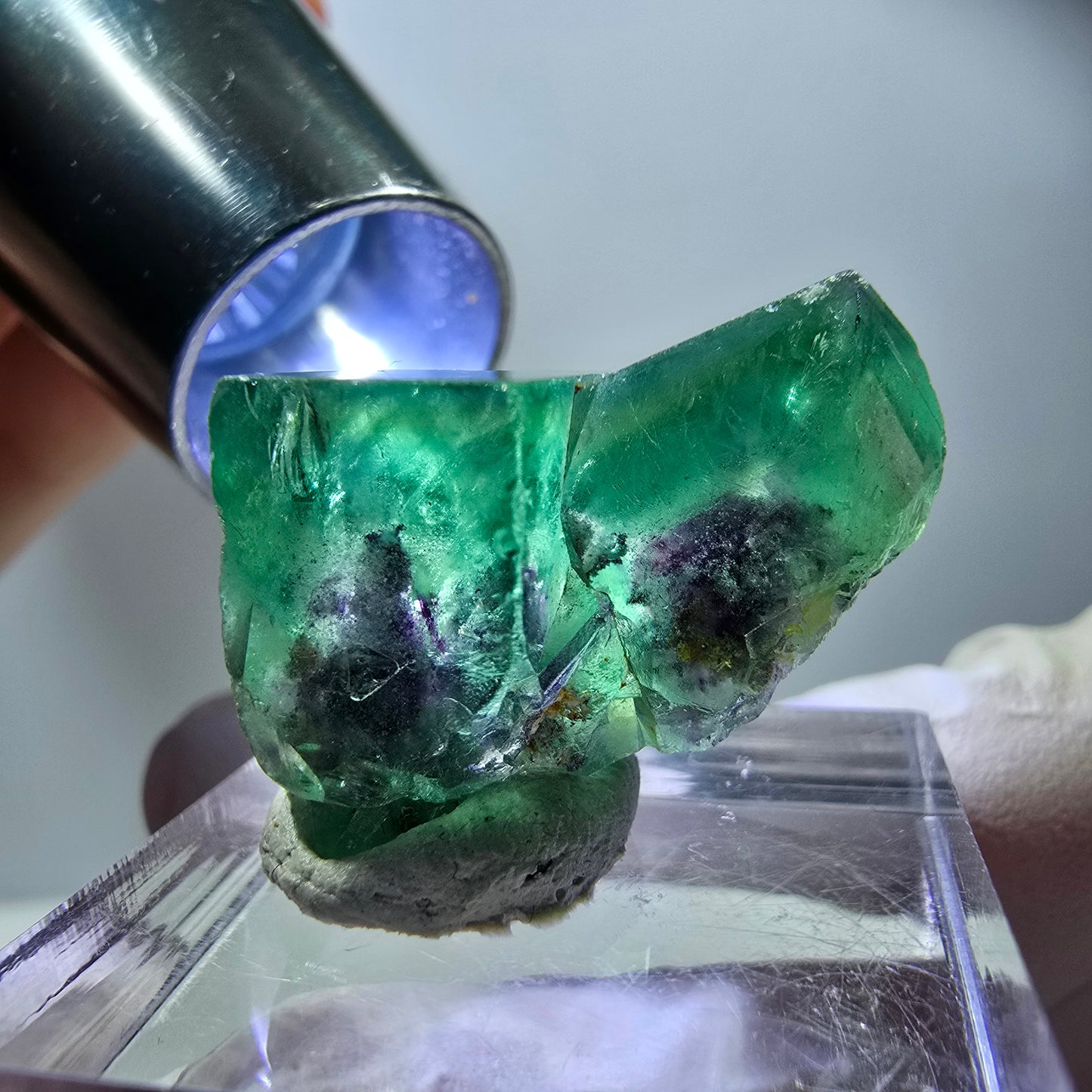 Spécimen rare de cube de fluorite, vert violet, Okorusu, Namibie, 25 x 16 x 14 mm 
