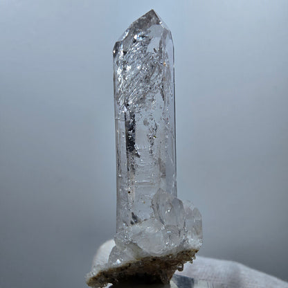 Quartz fumé lémurien Enhydro sur matrice Valentine Pocket Goboboseb Namibie 58 x 23 x 15 mm 
