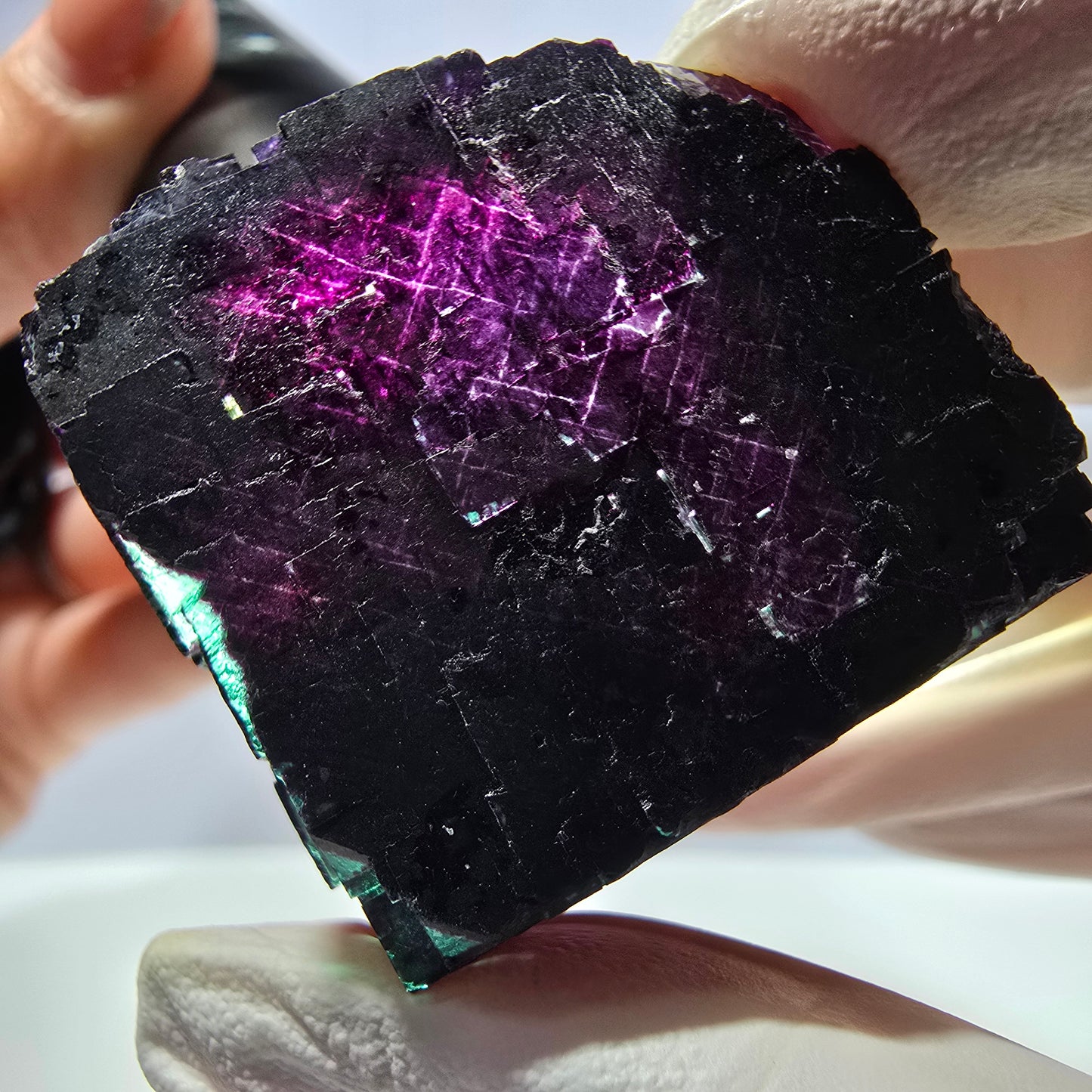 Spécimen de cube de fluorite fantôme vert violet zonal 11:11 Angel Pocket, Namibie 33*32*31mm 