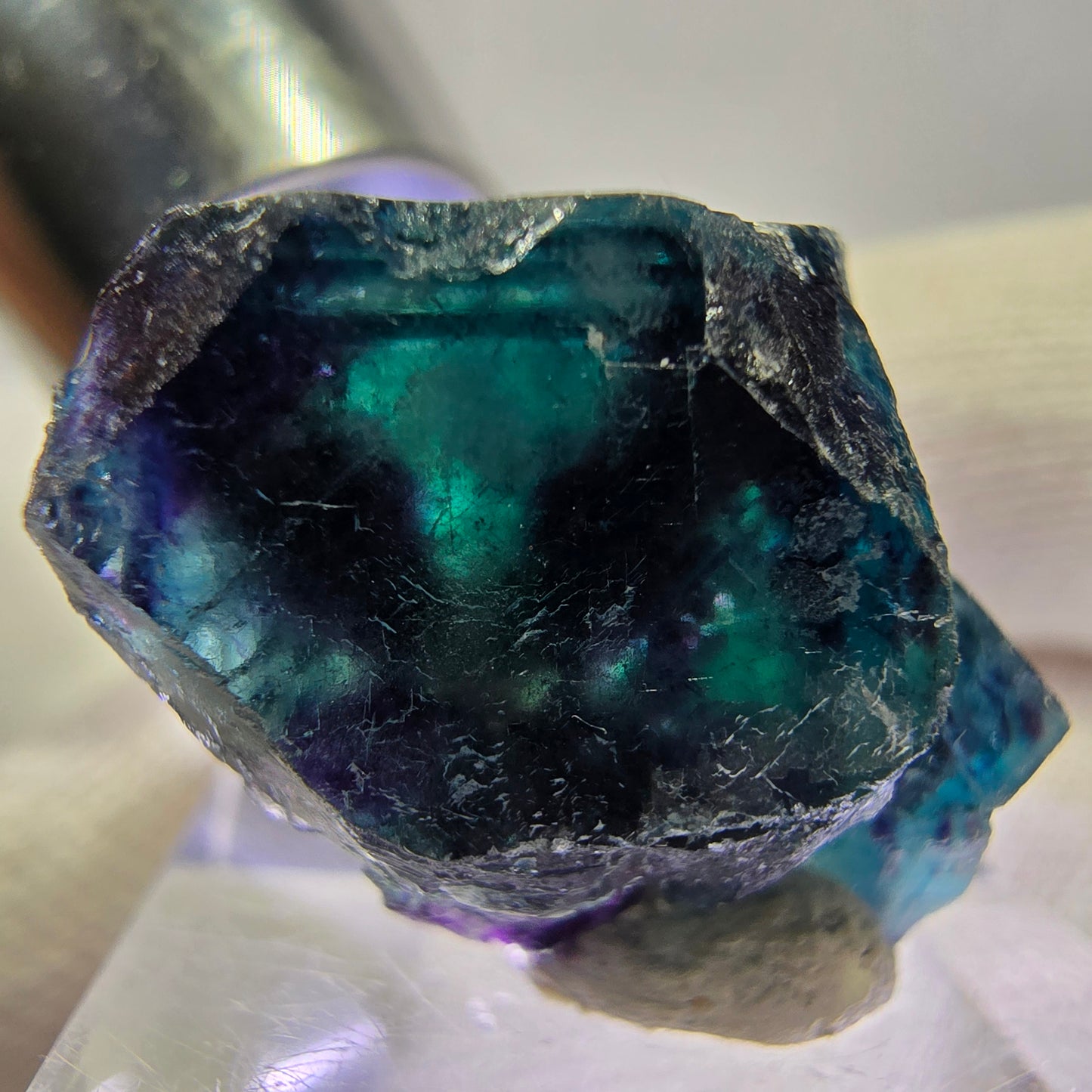 Spécimen de cube de fluorite fantôme, zonal – Nouvelle découverte ! Okorusu, Namibie, 27 x 22 x 15 mm 
