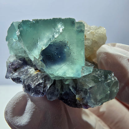 Rare cube de fluorite fantôme, spécimen de quartz vert violet Okorusu Namibie 44 x 32 x 26 mm 