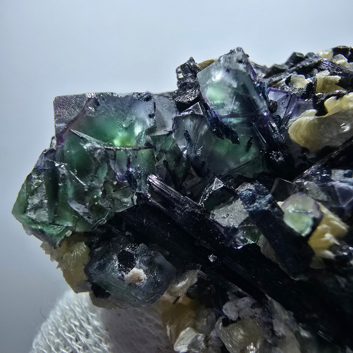 Bunte Phantom Fluorit Würfel Schörl Turmalin Muskovit Erongo, Namibia 49*34*23mm