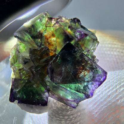 Spécimen de cube de fluorite fantôme zonal, de muscovite et de tourmaline Schorl, Erongo, Namibie, 24 x 18 x 11 mm 