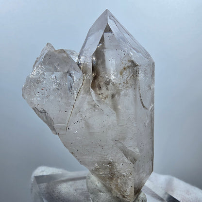 Quartz fumé fantôme DT Sceptre squelette Hématite Valentine Pocket Goboboseb Namibie 64*40*31mm 