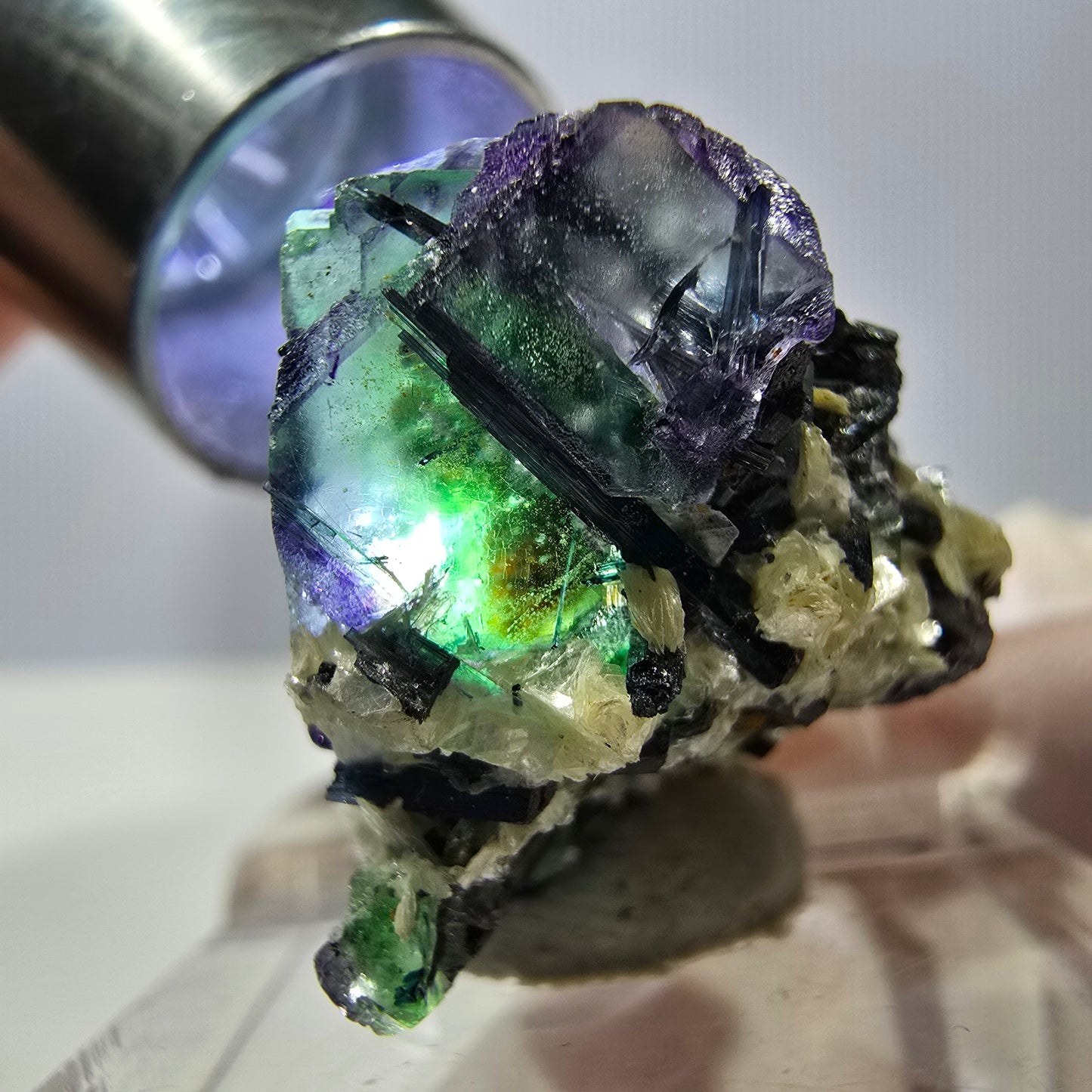 Cube de fluorite fantôme, zonal, muscovite, spécimen de tourmaline Schorl, Erongo, Namibie, 29 x 25 x 19 mm 
