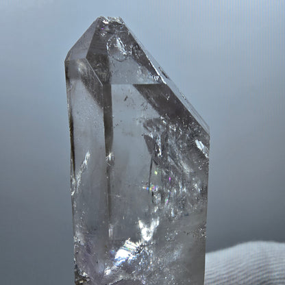 Sceptre fantôme squelette en améthyste DT, calcite Valentine Pocket Goboboseb Namibie 75 x 26 x 20 mm 
