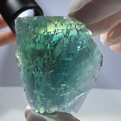 Spécimen de cube de fluorite fantôme transparente, vert parqueté, Okorusu, Namibie, 47 x 40 x 22 mm 