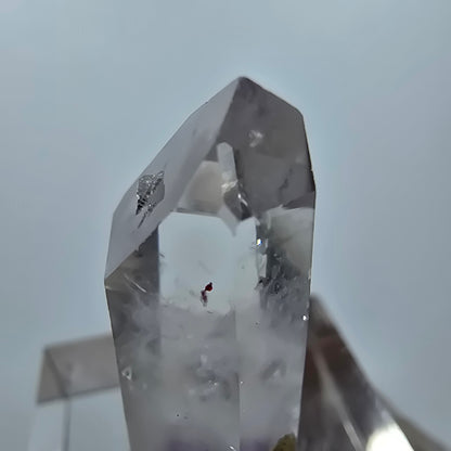 Améthyste fantôme avec hématite, mine Streep, Goboboseb, Namibie, 30 x 15 x 10 mm 