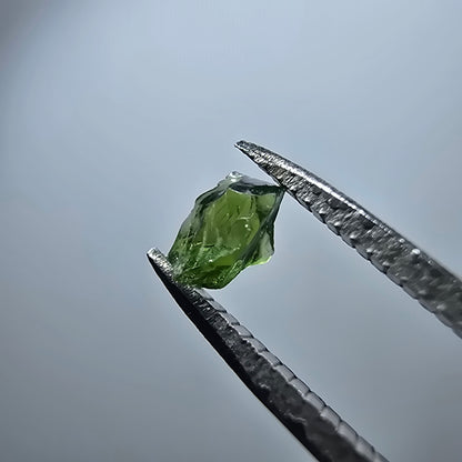 Cristal de tourmaline verdélite rare, vert Minas Gerais, Brésil #7981