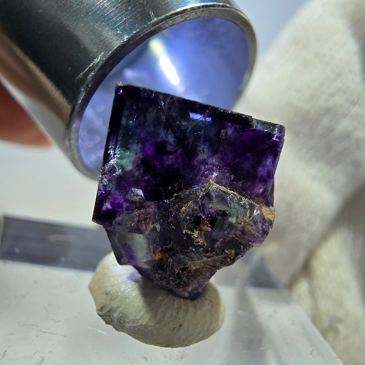 Spécimen de cube de fluorite fantôme transparente, vert-violet zonal, Okorusu, Namibie, 16 x 16 x 15 mm 