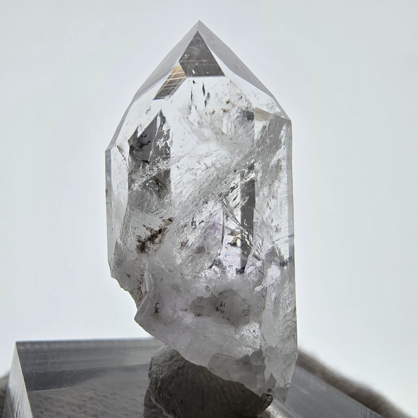 Améthyste fantôme avec épidote, mine d'hématite Streep, Goboboseb, Namibie, 34 x 17 x 16 mm 