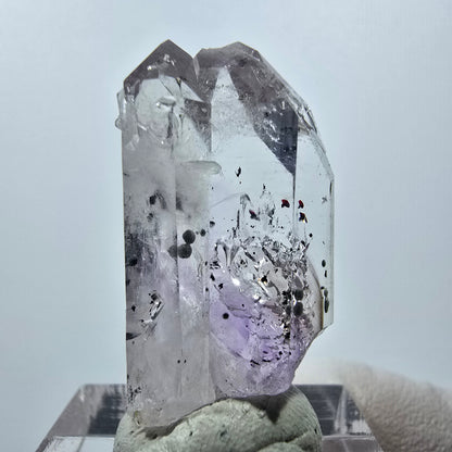 Améthyste fantôme, mine d'hématite Point Streep, Goboboseb, Namibie, 33 x 16 x 13 mm 