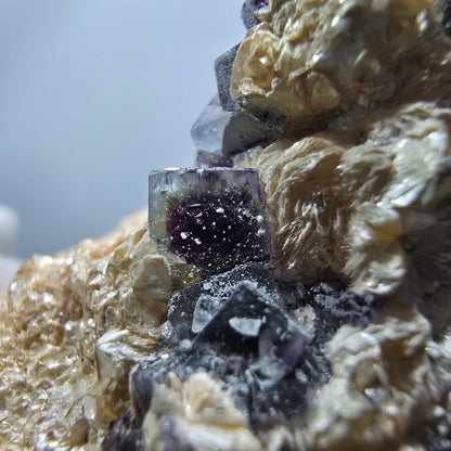 Cubes de fluorite fantôme colorés, spécimen de muscovite, Erongo, Namibie, 49 x 46 x 42 mm 