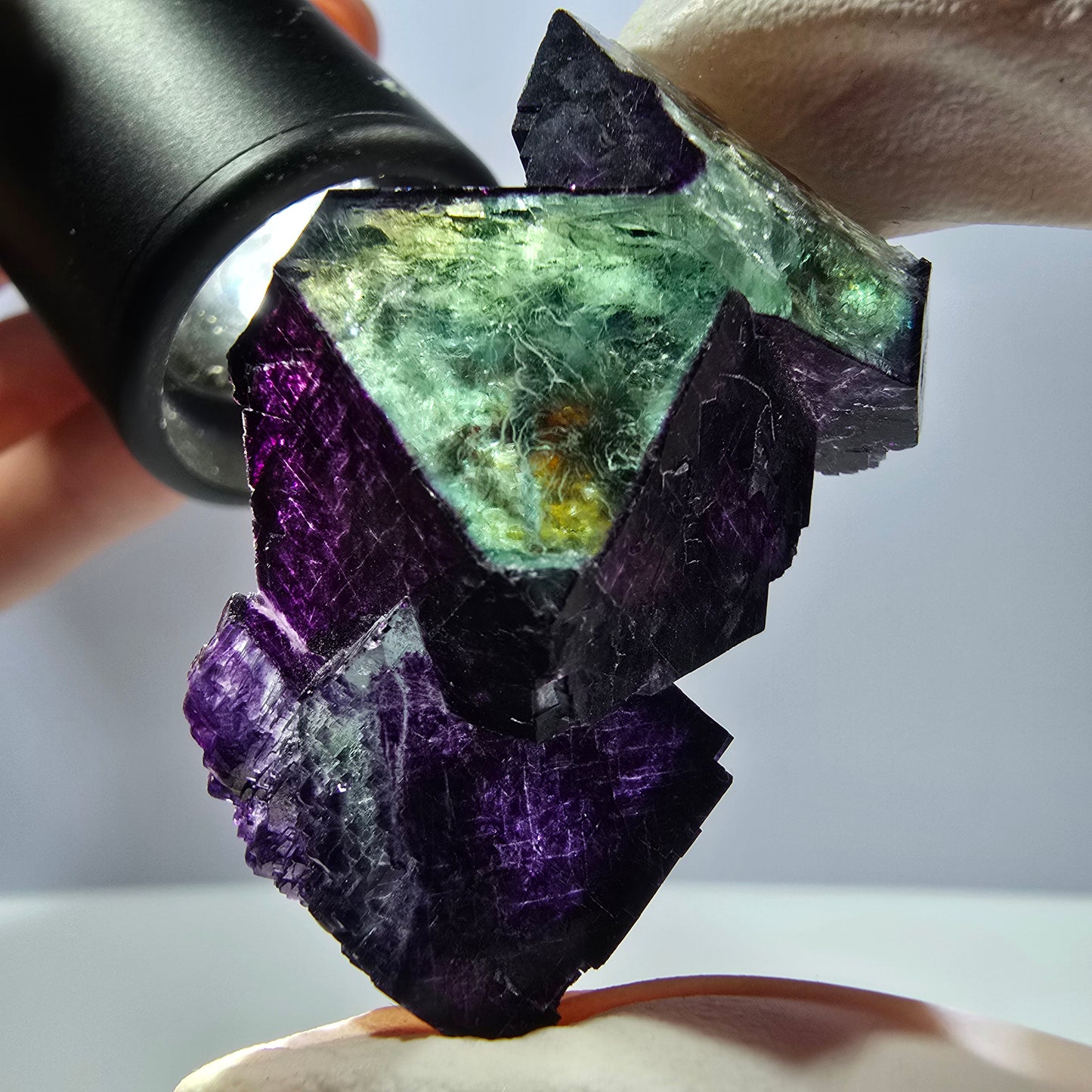 Spécimen de cube de fluorite fantôme vert violet zonal 11:11 Angel Pocket, Namibie 45*32*17mm 