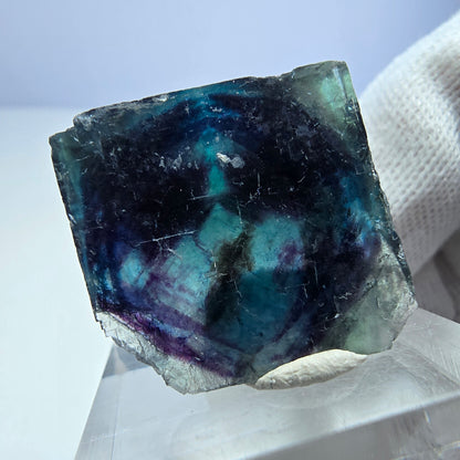 Cube de fluorite fantôme, zonal - Nouvelle découverte ! Okorusu, Namibie 30*27*13mm 