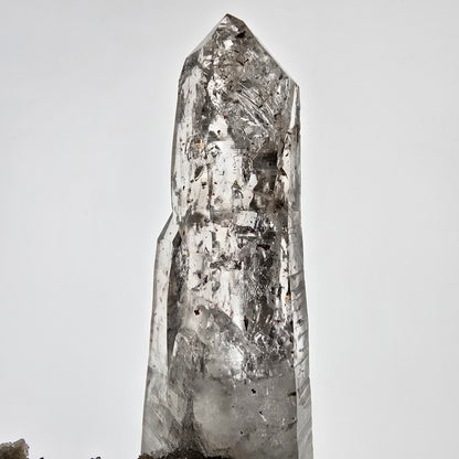 Quartz fumé Harlequin DT, calcite UV sur matrice, spécimen Valentine Pocket, Namibie, 96 x 46 x 53 mm 