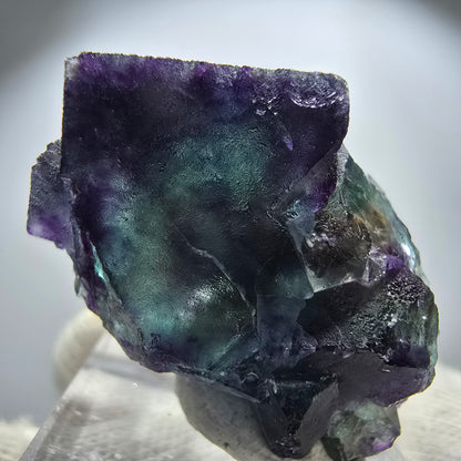 Spécimen rare de cube de fluorite fantôme, vert zonal et violet, Okorusu, Namibie, 38 x 30 x 24 mm 