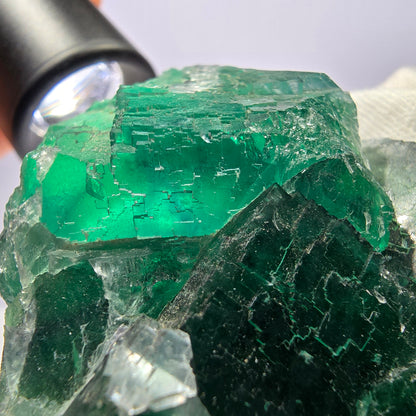 Rare spécimen de cube de fluorite fantôme, parqueté vert Okorusu, Namibie, 79 x 72 x 36 mm 
