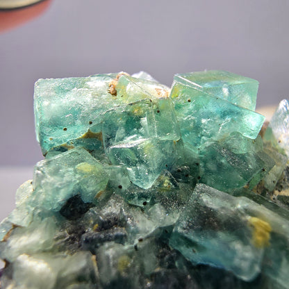Rares cubes de fluorite fantôme zonaux, spécimen de hyalite Erongo, Namibie 82 x 49 x 26 mm 