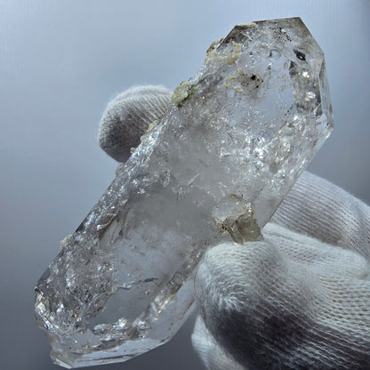 Sceptre DT en quartz fumé lémurien Enhydro, 1 gobob de poche Bubble Valentine. Namibie 89 x 33 x 21 mm 