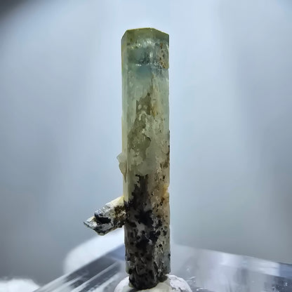 Cristal d'aigue-marine X rare, bleu Erongo, Namibie 26*8*4mm 
