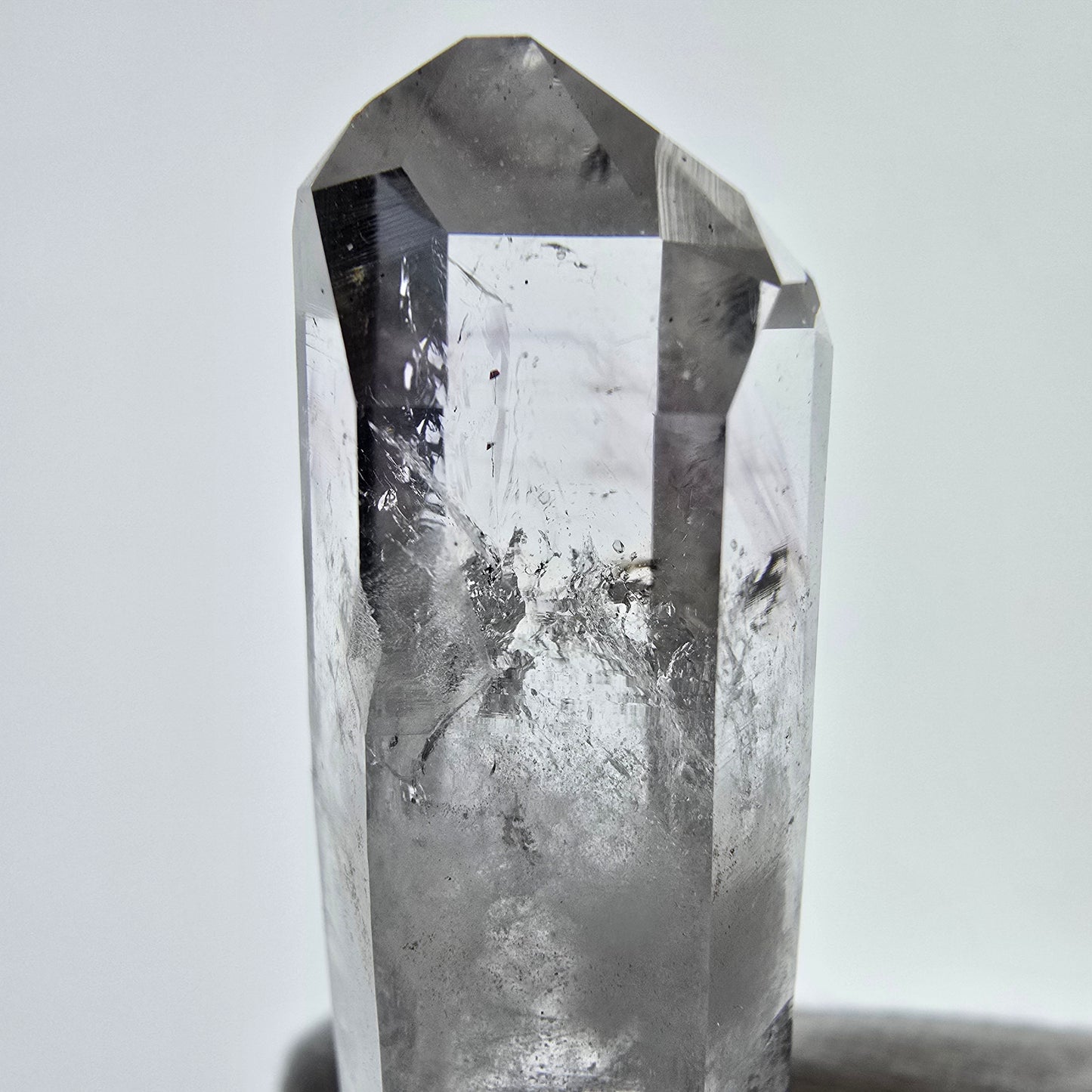 Mine d'améthyste fantôme lémurienne de Point Streep, Goboboseb, Namibie, 50 x 17 x 14 mm 