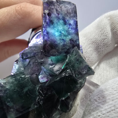 Spécimen de cube de fluorite fantôme transparente, vert-violet zonal, Okorusu, Namibie, 57 x 32 x 18 mm 