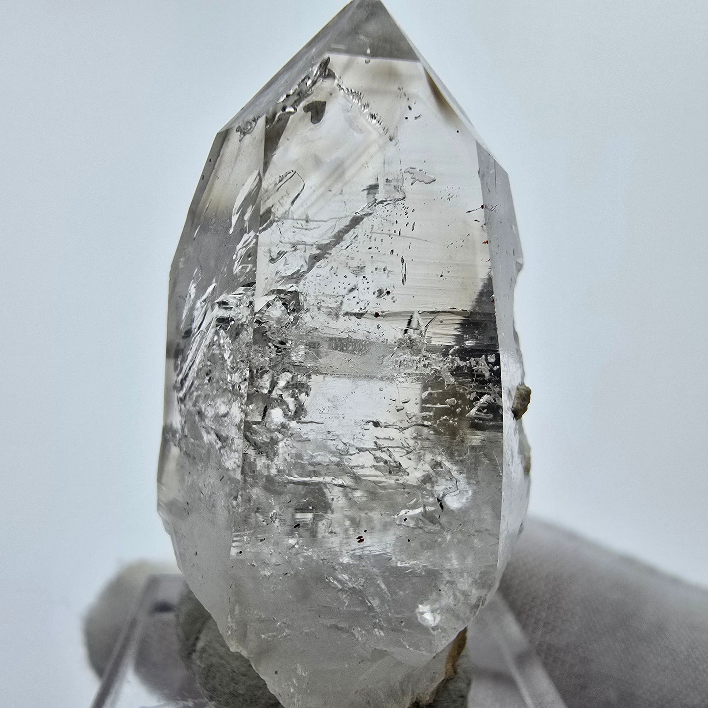 Enhydro Phantom Smoky Quartz Sceptre Tip 1x Bubble Goboboseb, Namibie 40*22*19mm 