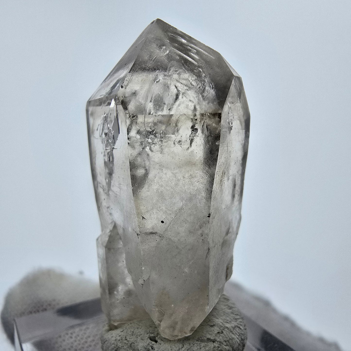 Enhydro Phantom Smoky Quartz Sceptre Tip 1x Bubble Goboboseb, Namibie 38*19*16mm 