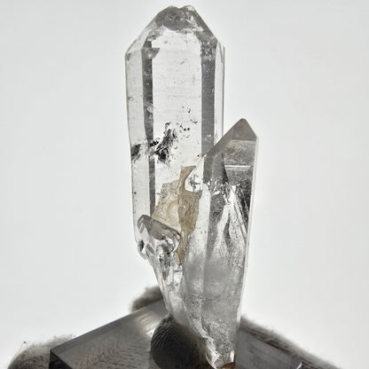 Sceptre de scène en quartz fumé fantôme lémurien, poche Saint-Valentin, Namibie, 55 x 18 x 15 mm 