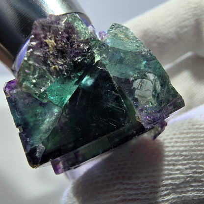 Spécimen zonal de cube de fluorite fantôme, vert violet, Okorusu, Namibie, 34 x 24 x 20 mm 