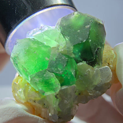 Cube hexagonal de fluorite fantôme, spécimen de muscovite, Erongo, Namibie, 24 x 20 x 19 mm 