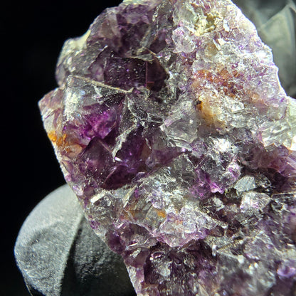 Zonare Fluorite Cube Tier Violet Blanc Okorusu, Namibie 64*23*10mm Collection