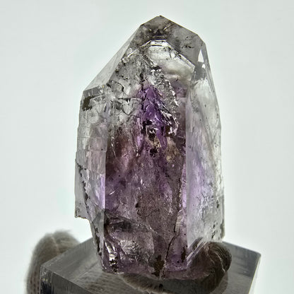 Améthyste fantôme avec hématite, mine Streep, Goboboseb, Namibie, 43 x 30 x 19 mm 