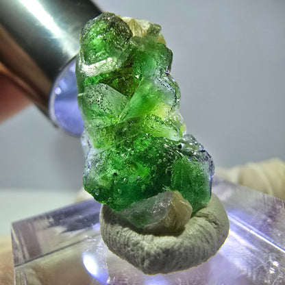 Cube de fluorite fantôme, muscovite et tourmaline Schorl, spécimen d'Erongo, Namibie, 22 x 14 x 13 mm 