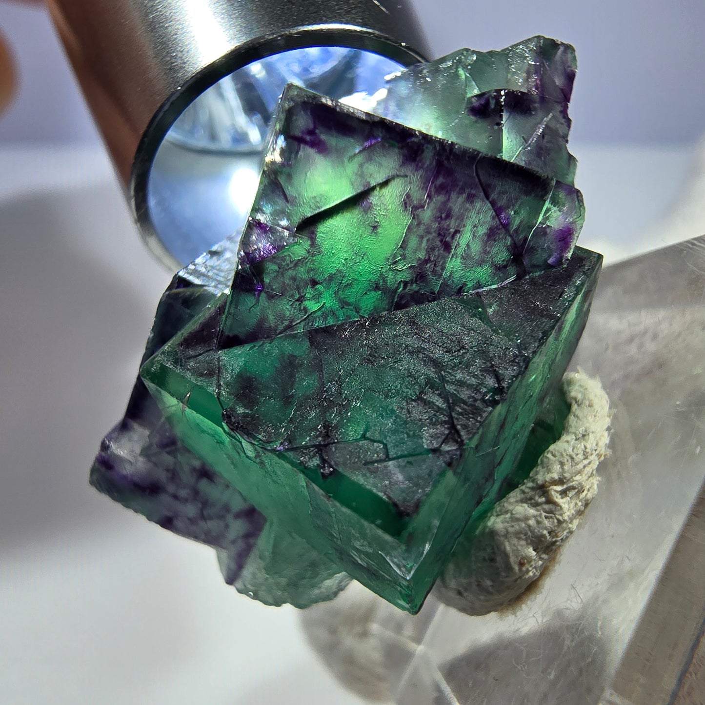 Spécimen rare de cube de fluorite fantôme, vert-violet zonal, Okorusu, Namibie, 32 x 20 x 17 mm 